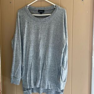 Gray scoop neck light weight sweater size large